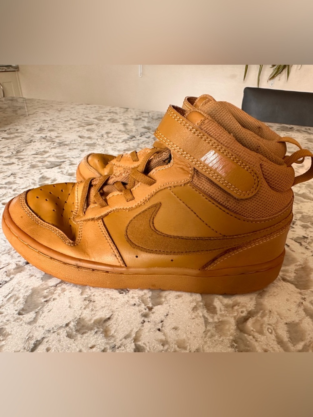 Nike Kids High-Top Sneakers in Tan/Caramel